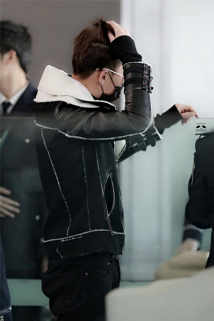taorishipper's tweet photo. 150101 TAO - AIRPORT 3P (Credit: Rap Panda) http://t.co/EYidKegwaa