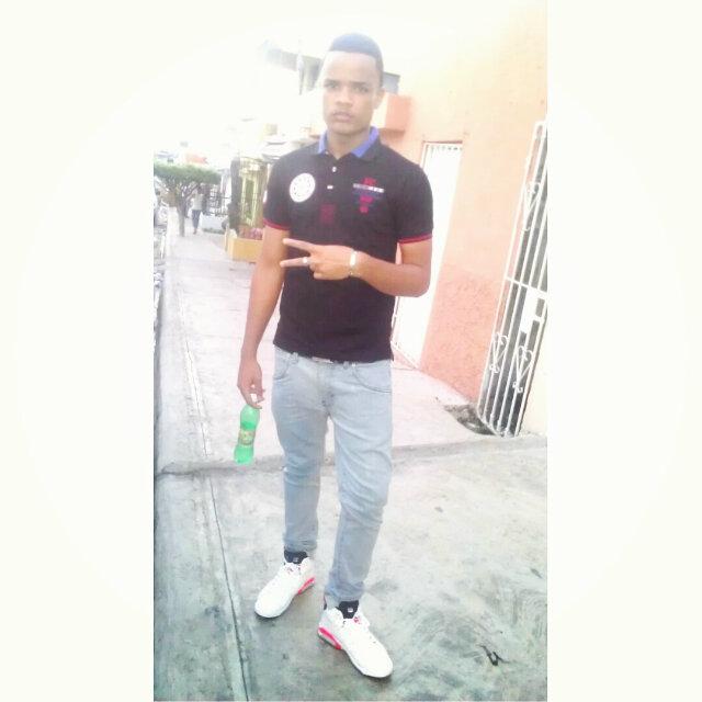 ♔ IG: JohnnyJairo_✱ (@lababita_) on Twitter photo 