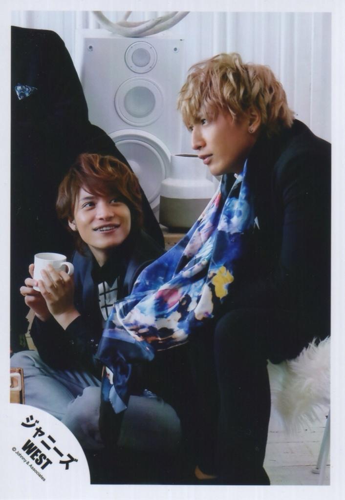 fujiiiiiiiwa's tweet photo. 【1/2 新写真 混合 スキャン】藤井流星 神山智洋 中間淳太 ジャニーズWEST http://t.co/AW5mVDBbdE