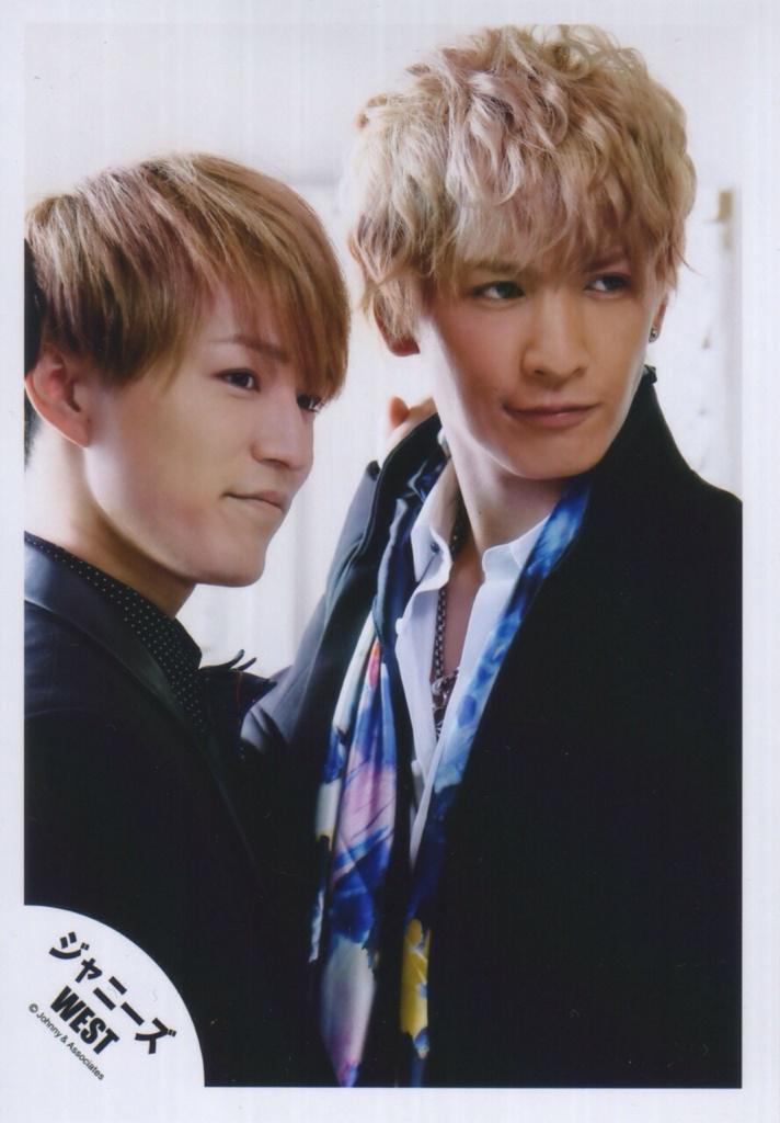 fujiiiiiiiwa's tweet photo. 【1/2 新写真 混合 スキャン】藤井流星 神山智洋 中間淳太 ジャニーズWEST http://t.co/AW5mVDBbdE