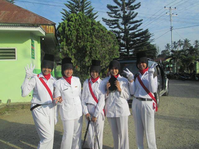 ClaudiaNindya's tweet photo. Kangen masa2 ini http://t.co/vTao3Pi8OJ