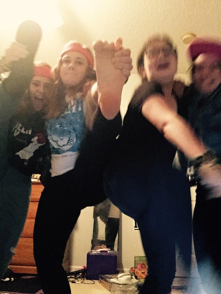 AshyboosBabe's tweet photo. We tried to be the boys and put our legs up oops? http://t.co/bN8ZvLJoVb