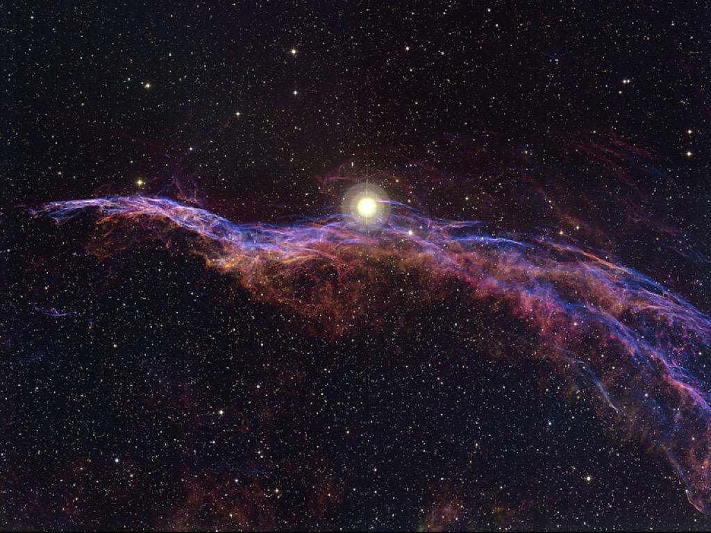 PlaneSpotterCA's tweet photo. Incredible picture by #Nasa_Hubble of the rest of a supernova in the constellation of cygnus (swan) #nasa #astronomy http://t.co/8mHcry1jYn