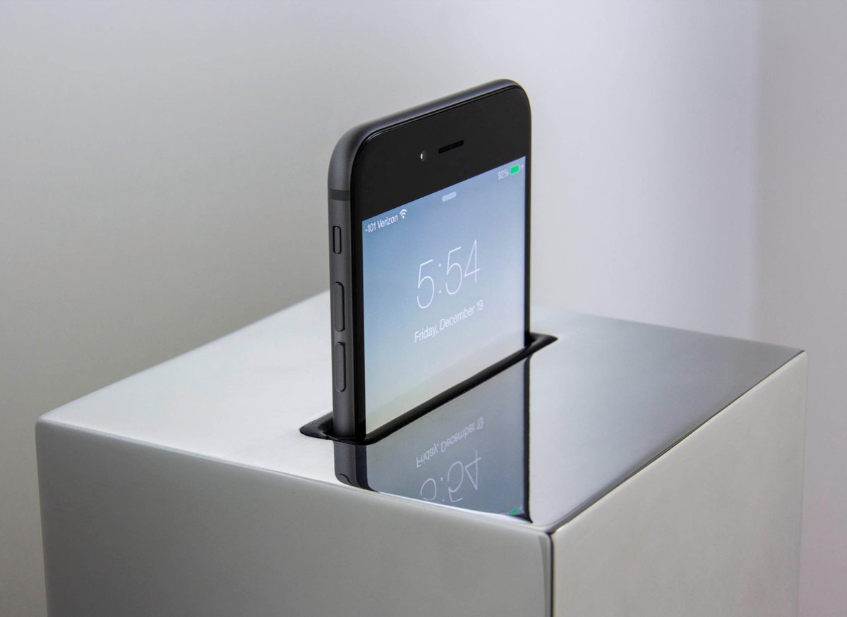 TrontiumInc's tweet photo. Check out the Modern Dock at http://t.co/kwKGi6IgWo. The last dock you will ever buy. #moderndock http://t.co/GjIMLp6Yyg
