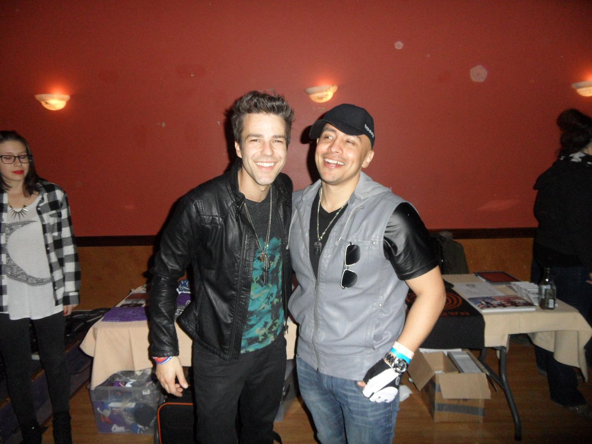 KickUpUrHeels_'s tweet photo. #2014memory @RnBPoPWrytr hanging with @toddcarey @theforvmbuffalo where they opened for #OTOWNOFFICIAL #TODDCAREY http://t.co/XSwxtAF4PC