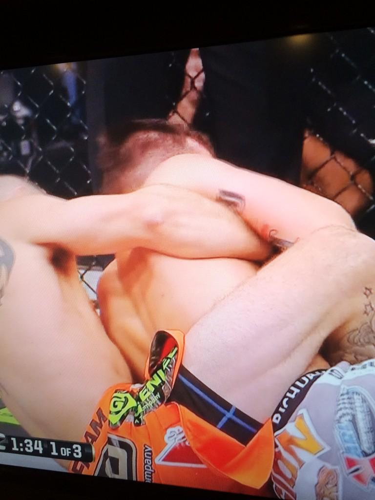 diamondmma's tweet image. Spotted the #diamondsystem in action in #ufc182 with @cowboycerrone. Protect your nuts with the best in the biz