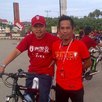 SoalMatra's tweet photo. eh, Fun Bike di bundaran tadi ada bapak Bupati datang. http://t.co/wFMJXFx0kR