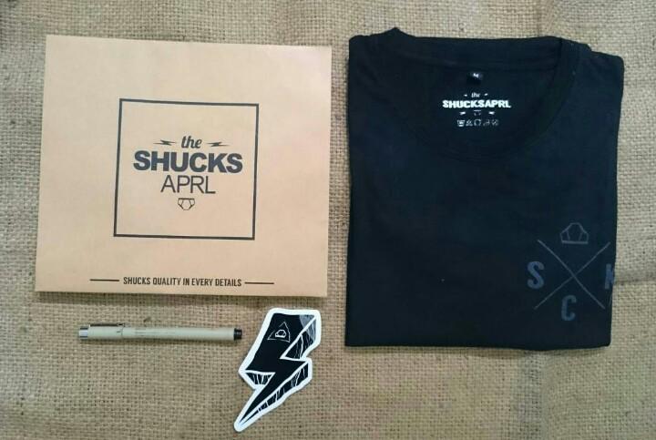 uchasyfl's tweet photo. Grab it gaes biar cucok RT @shucksapparel: I N T R O shirt + exclusive package + vinyl stiker + art line pen #shucks http://t.co/7WyGe1rJHU