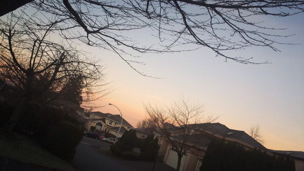 JewelrySoul's tweet photo. #Sunrise http://t.co/xr1rq7uVTe