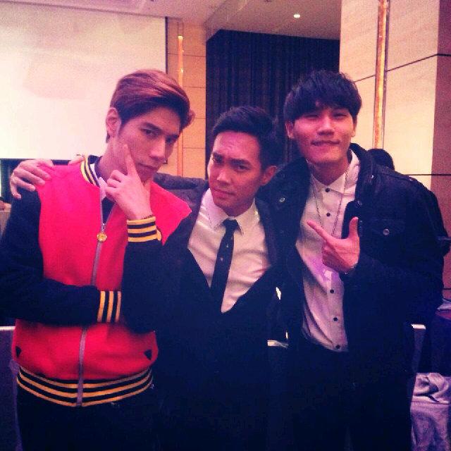 OMG OMG~ 星光三少.. But where r u Yoga Lin?? Miss 星光四少 so much :(