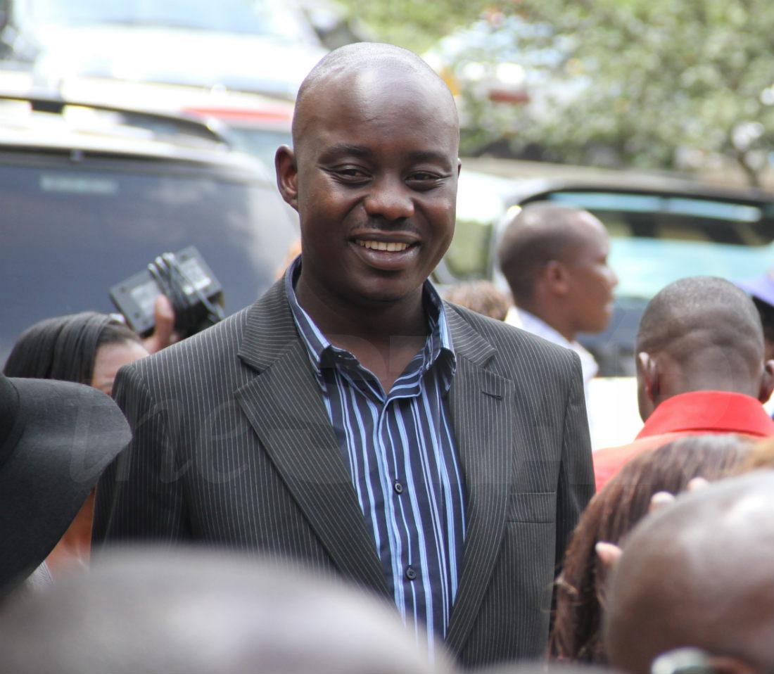 TheStarKenya on Twitter: "Correction and Apology Raila's son Fidel Odinga found dead in his Karen home http://t.co/NAECsSI8Ge http://t.co/2Y69U2UmLY" / Twitter