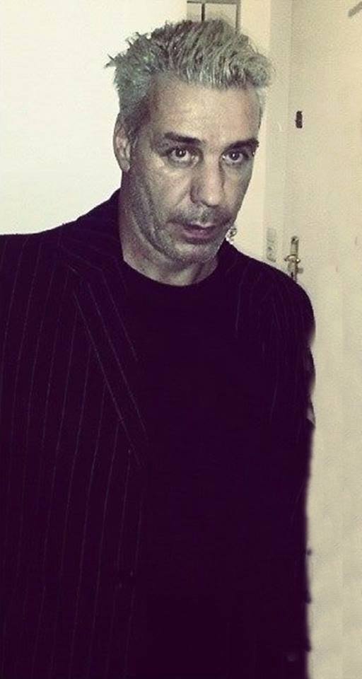 DoraLindemann's tweet photo. Alles gute zum Geburtstag Tillchen, mein Leben! <3 <3 http://t.co/snforc7MDo