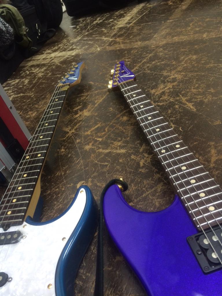 Gt_Spurple's tweet photo. ギターは絵になる #LLBS7 http://t.co/H07Ns0Bbwy