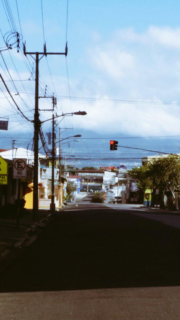 AndreeaJR's tweet photo. Thank you Lord my family &amp; I made it to San Jose, Costa Rica safe &amp; now we're on our way to the beach!!!😊 #travel http://t.co/d0LhwVmMx6