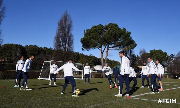Inter_id's tweet photo. FOTO - Sesi latihan pagi di Appiano Gentile http://t.co/Jn4mePcr6I #FCIM http://t.co/4cRv6y9ANO