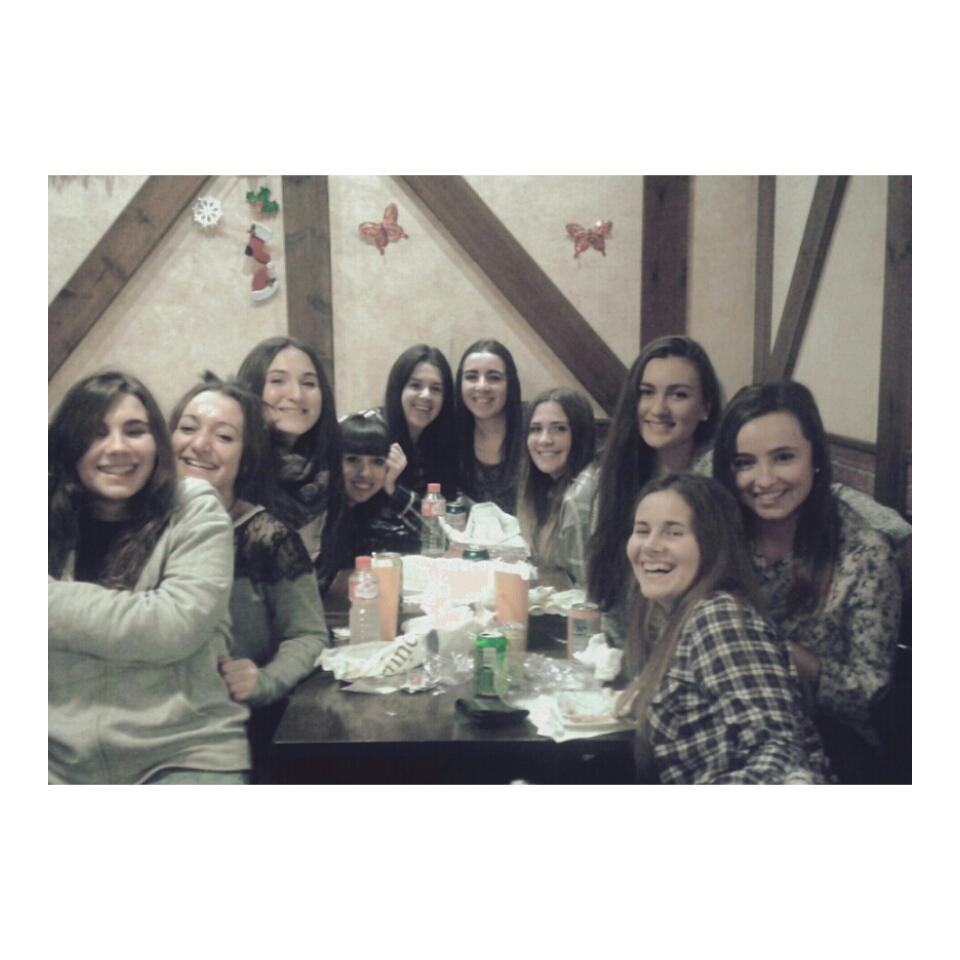 Sinses's tweet photo. A veces también somos normales😉 http://t.co/YuKiQodBOT
