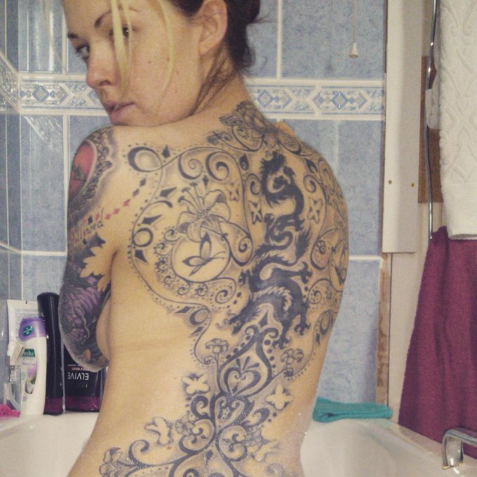 Best thing to do on a Sunday.. a long hot bubble bath! #nakedsunday #SelfieSunday #nakedselfieprincess