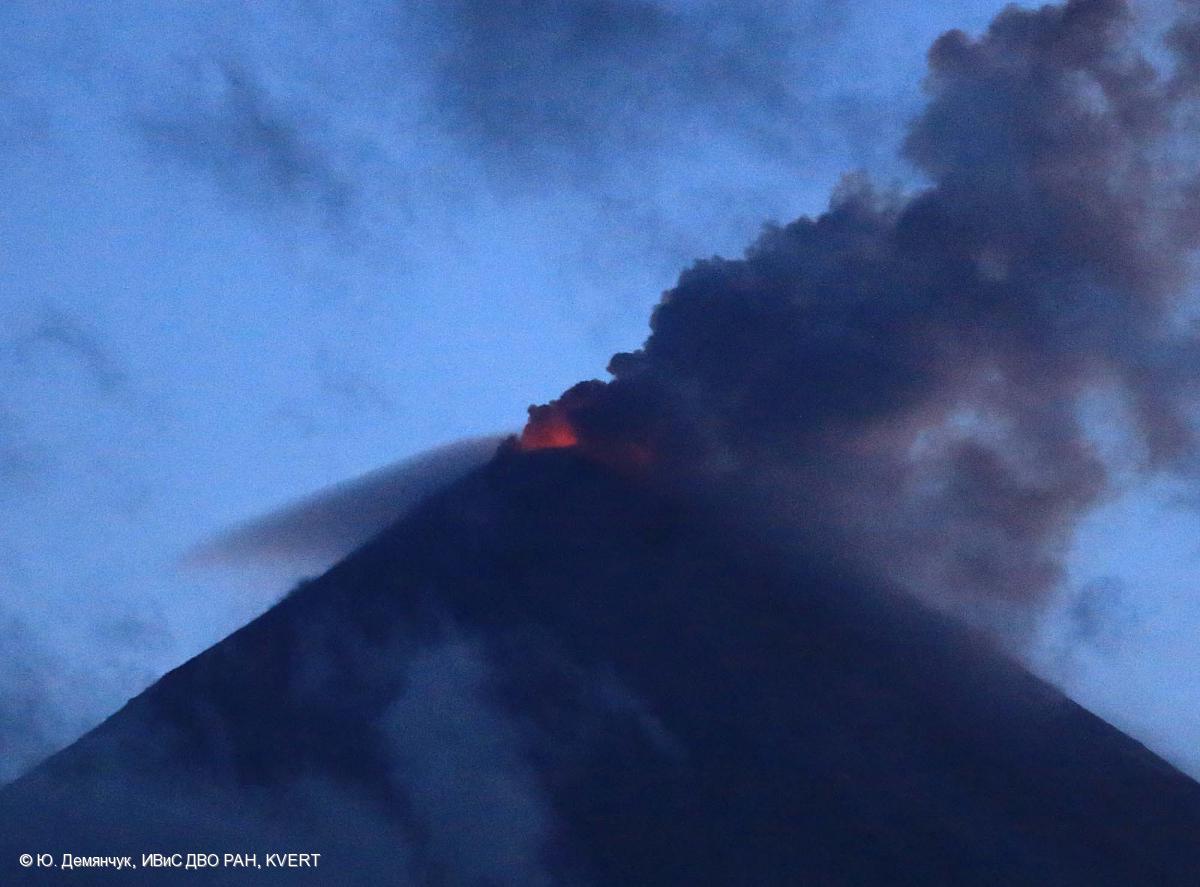 Actividad volcanica 2015 B6gbuqXCQAANr3Z