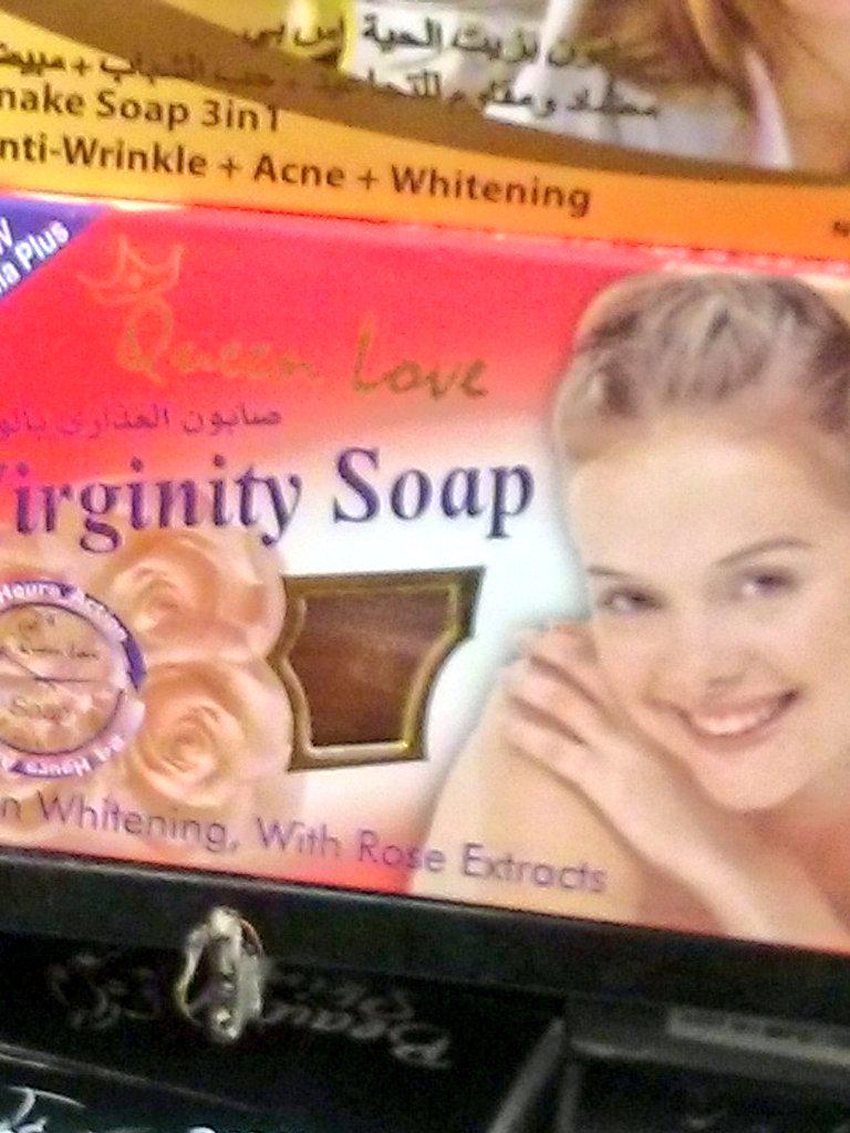 2idiotsabroad's tweet photo. Shiiit someone must have slipped me breast enlarging cream in the #souk. My tiddies are huuuuge! http://t.co/QQxXpPNR3h