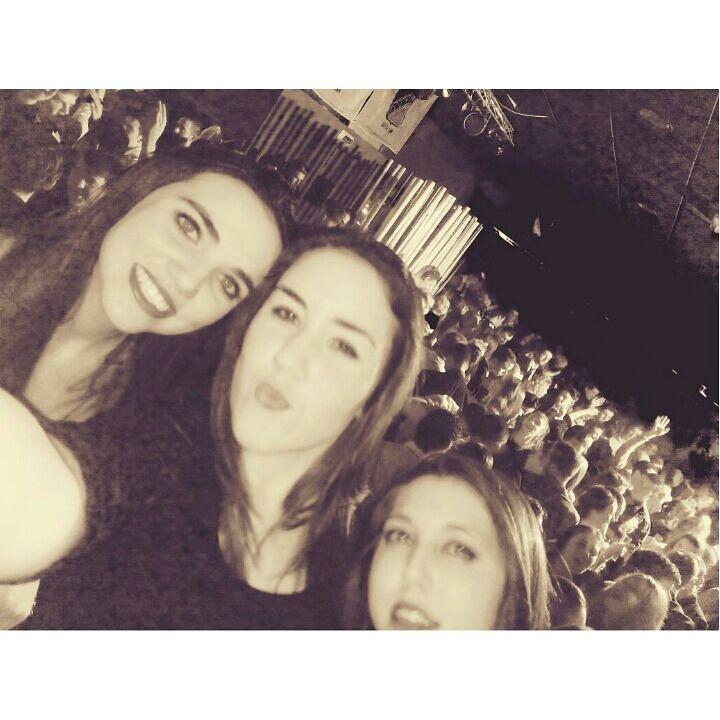 andreillagavira's tweet photo. Te echaremos de menos @VersoCopas con esta fotillo me despido//😕😕 http://t.co/PyhFodg4WE
