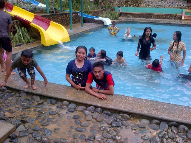 Dhaniegunday's tweet photo. Water park Barabai HST http://t.co/5m60oaYBxq