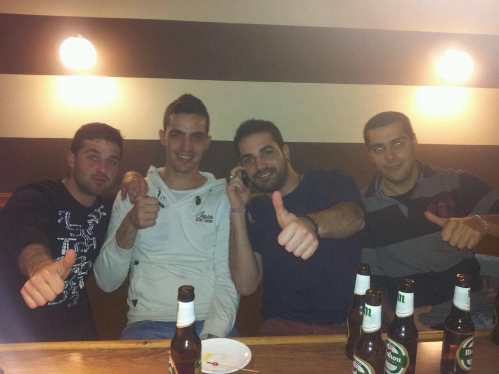 mario_mory's tweet photo. Nuestro ultimo dia con @AlexDrMoska tequeremos amigo http://t.co/tMCDSV9AfN