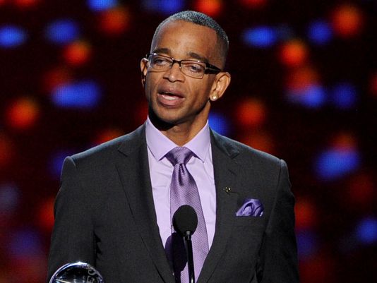 usatodaysports's tweet photo. "Everyone in the sports world [has] lost a true friend and a uniquely inspirational figure." http://t.co/iWyXAaiJfL http://t.co/hzYRXqWT3A
