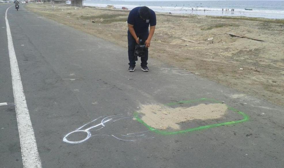 RadioHuancavilk's tweet photo. ¿Accidente o femicidio? #Sharon Léelo en http://t.co/PYAeAExfQA http://t.co/BoCo95dNKH