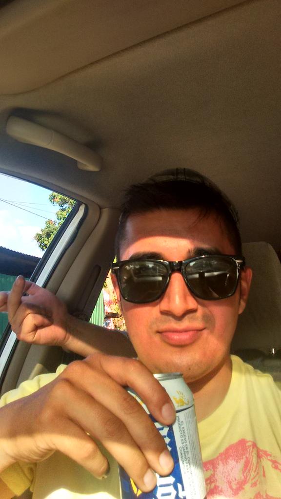 DD_pato's tweet photo. En el puerto calorcito riko... http://t.co/jk9gzlrABd