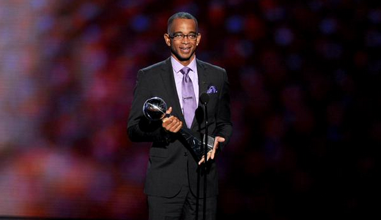 BuzzFeedSports's tweet image. “When you die, it does not mean that you lose to cancer. You beat cancer by how you live..." buzzfeed.com/alisonvingiano…