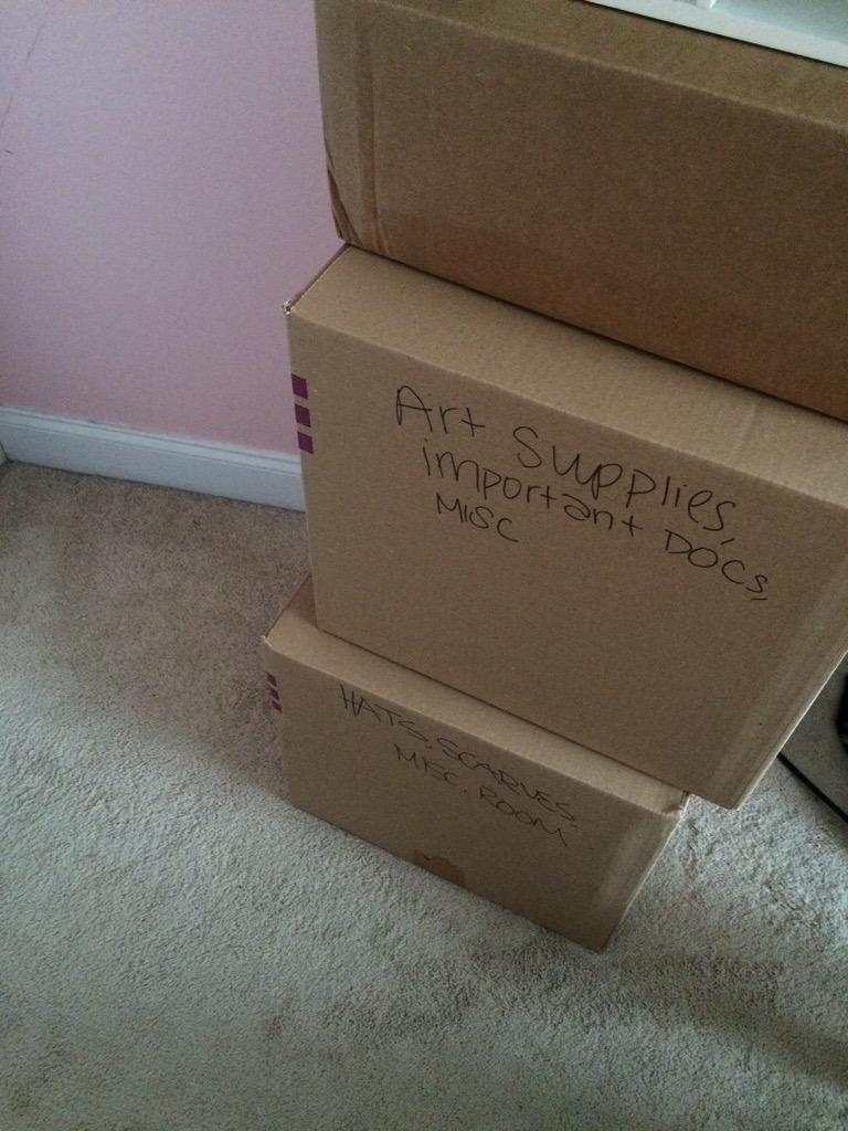 xoxemilyhosking's tweet photo. One more week until I can move into my new city apartment #uptowngirl #packingblows http://t.co/XzhSp3psMv