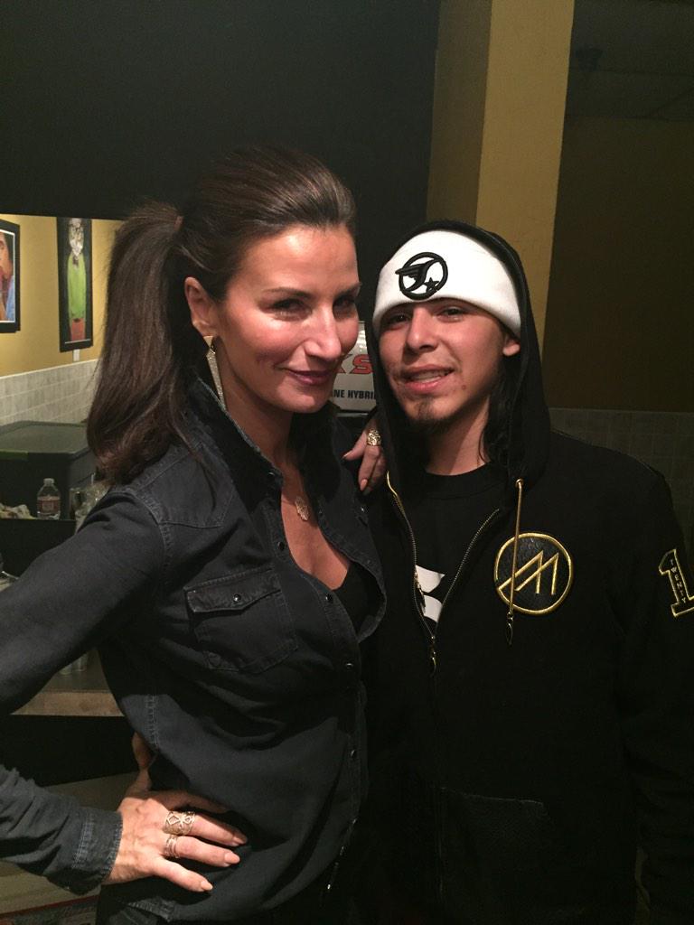 Ceo_Vega's tweet photo. OfficialHigh- Miss HighTimes herself - πβΌοΈπ―π³πππ€π¨ @MizzBarnhill Smoked us out on #KK last night-#SMPLYConnected #YnC http://t.co/u8ALZnizYI