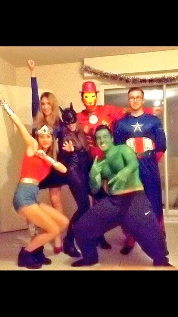 AlexandreDelran's tweet photo. Nouvel an de super-heros ! Du grand kiff 👌😘 #friends#newyear#avengers#quedubon http://t.co/KRytluQYHt