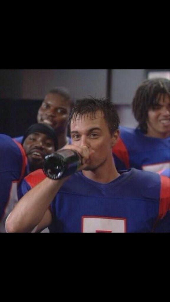 SportNewsRT's tweet photo. RT for Alex Moran.
FAV for Tony HOMO. http://t.co/9dwRyaBaRx