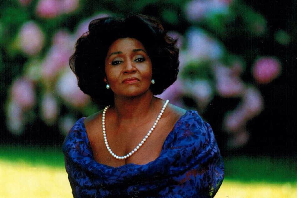 Birthday: Grace Bumbry, mezzo-soprano, is 77 today; many happy returns to her (4 Jan)  