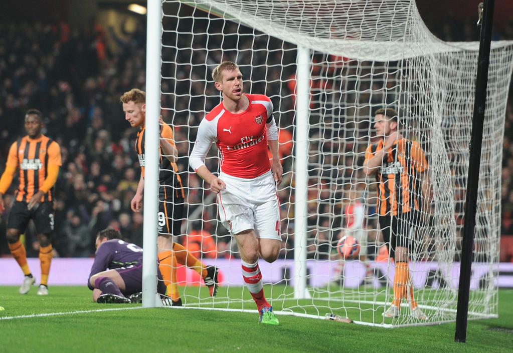 KabarArsenal_'s tweet photo. Wenger:"Per Mertesacker tampil baik &amp; musim ini dia sudah banyak bermain seperti Alexis." http://t.co/5L2mbckhgM