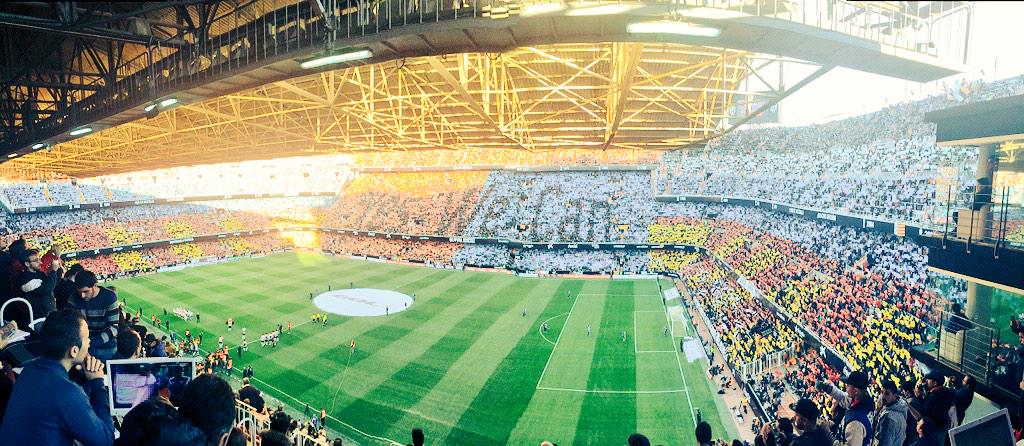 adrianm_16's tweet photo. Espectacular la panorámica que dejó Mestalla esta tarde http://t.co/7mzvTr1rsX