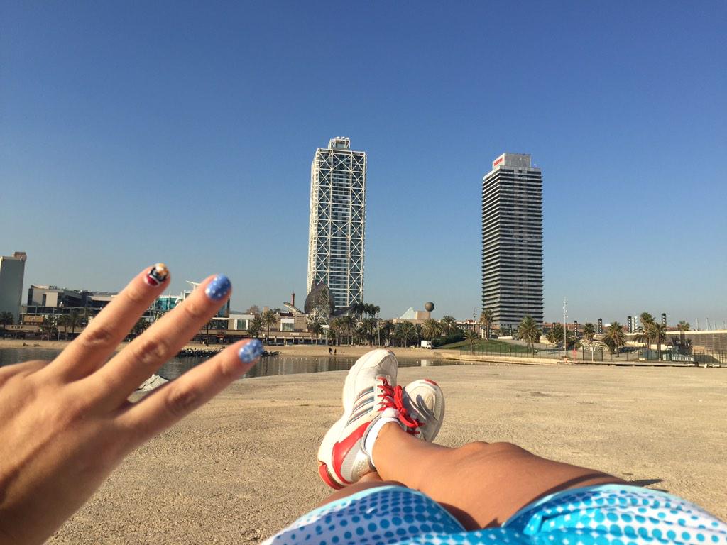 mayanbcn's tweet photo. 1...2...3... #running otra vez #runners #runningnailart #nuestrabcn #bcninspira #bcnlovers #nailart #nailadict #nails http://t.co/81lzwlJblE