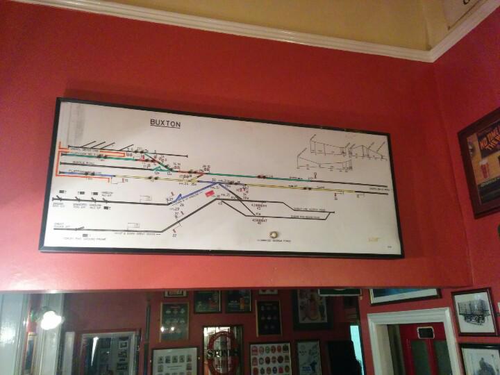alanbamber123's tweet image. Nice beer and memorabilia @stalybuffetbar today. It's even got @celftb band room on there.