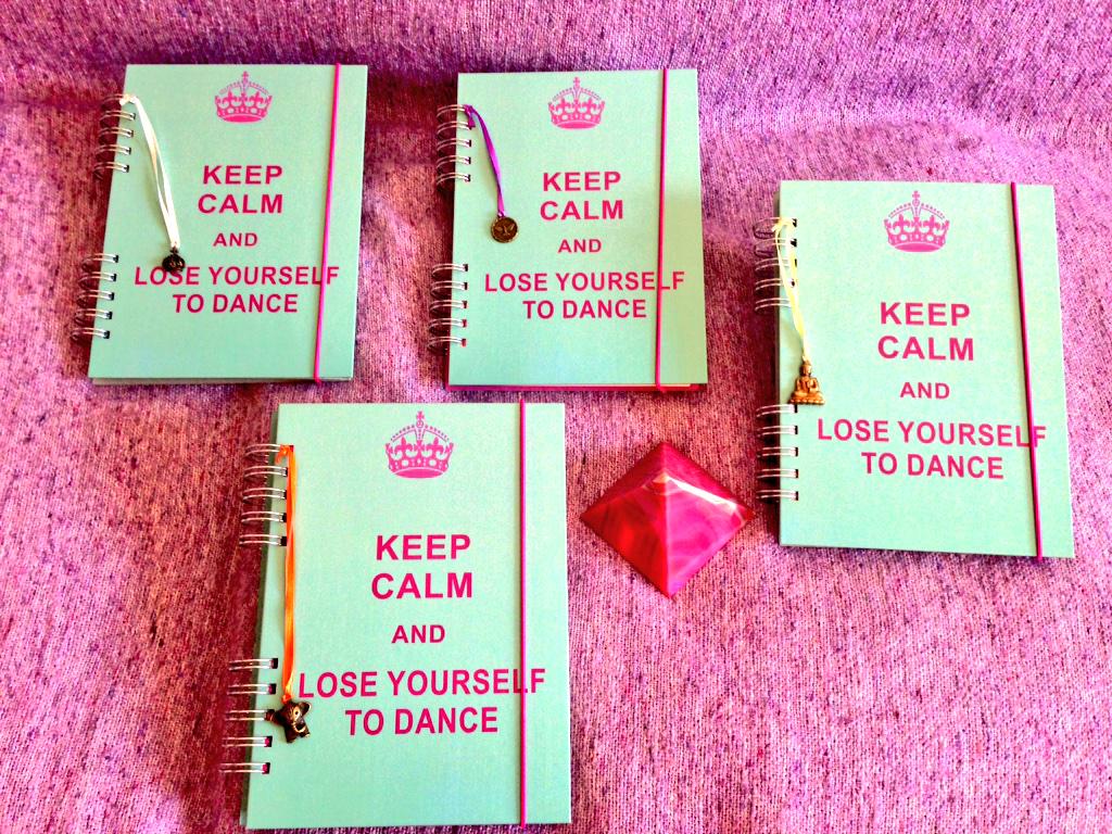DancebyMB's tweet photo. #DancebyMB  edición Verano ! Todo lo que quieras anotar ! 💕💕💕💕 http://t.co/vnFje2EqvC