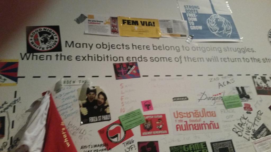 HamburgsFinest's tweet photo. Spotted @V_and_A today @ComFastChapter @ClaptonUltras @altona93 @StPauliLondon http://t.co/5QJr5ptyyI