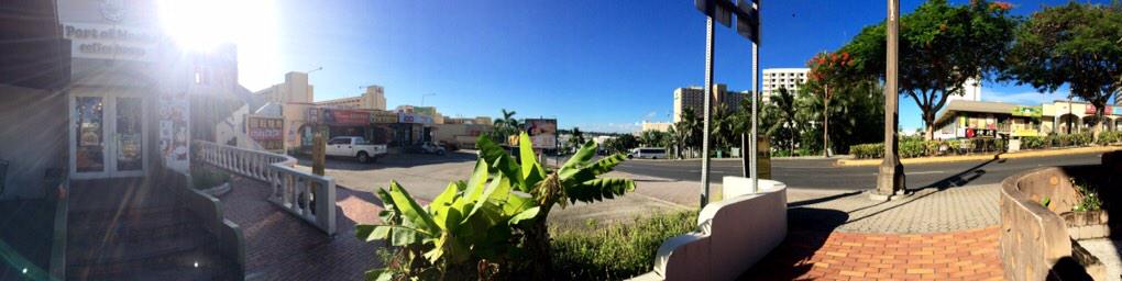 hiimkee's tweet image. My view every morning ... cause I have to stand outside and hand out menus 😒 #pomproblems