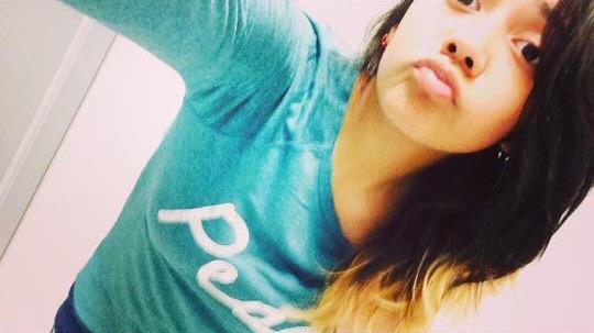 cutiesprep's tweet image. " @Adriansswag is so lucky Julia is so adorable"