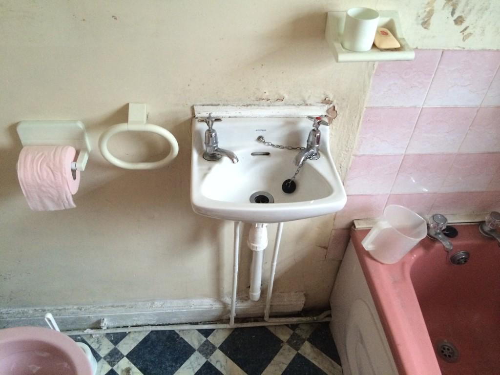 EPropImprove's tweet image. A flat above a shop that we completed light refurbishment.