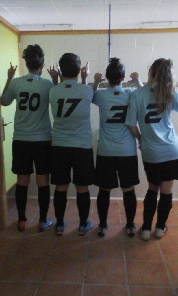 MIRI18_8's tweet photo. De lo bueno, lo mejor @NoeNJN @adelacarmona26 @15martagarcia http://t.co/H2PgkfBE4l