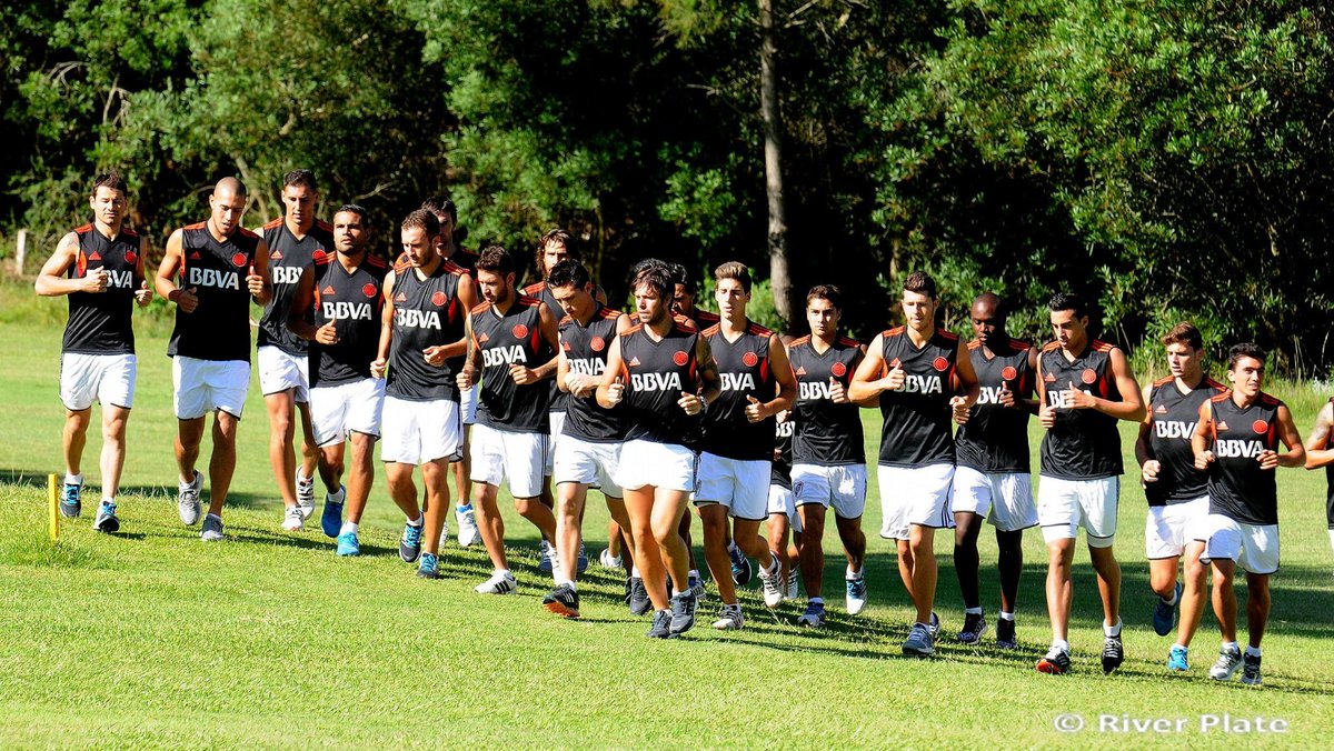 RiverPlate's tweet photo. Pretemporada: primera práctica en el golf http://t.co/2tHWK3fd4Y #RiverPlate http://t.co/E3Hq0QwNoJ