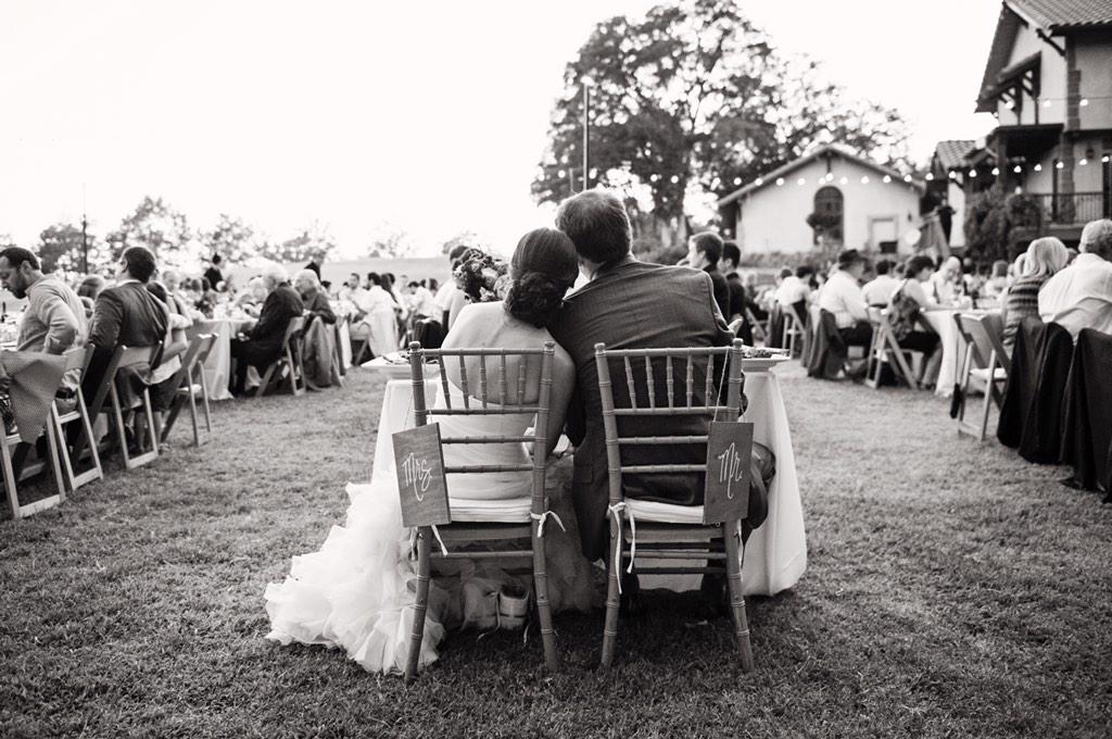 AlphaLeeEvents's tweet image. Catch Maila and Brendon's wedding on the blog today! alphaleeevents.com/blog