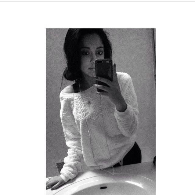 cutiesprep's tweet image. "Aww Bella 😭😍"