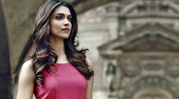 ieEntertainment's tweet photo. Happy Birthday Deepika Padukone: How the ‘Golden Girl’ achieved Midas Touch
@deepikapadukone

http://t.co/yIswHADT9W http://t.co/7yZxEYmCJf