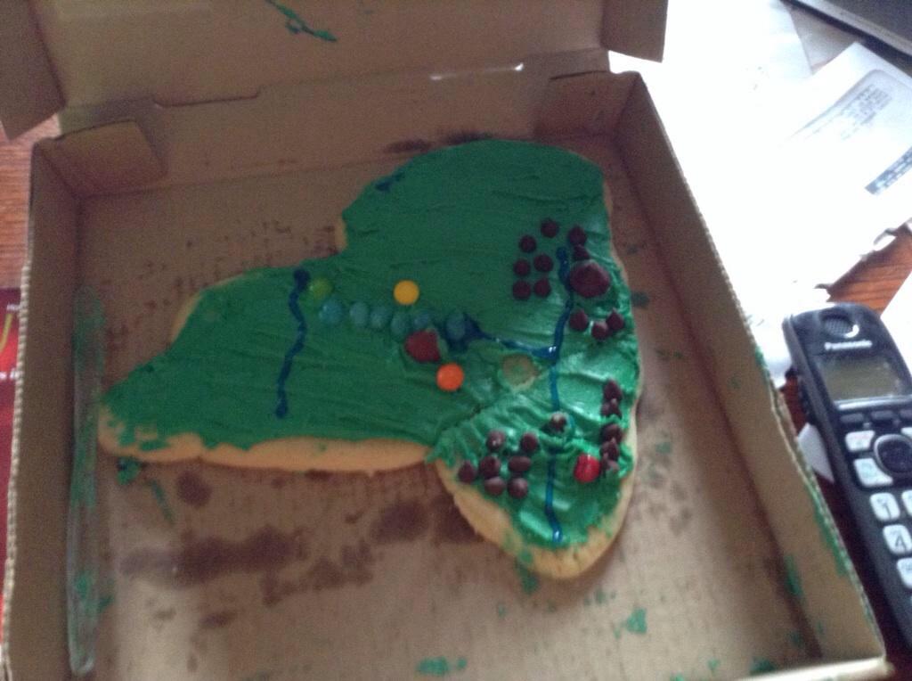 fluffymamabear1's tweet photo. #NY State Cookie I Ate New York http://t.co/A4OeQNtfGk